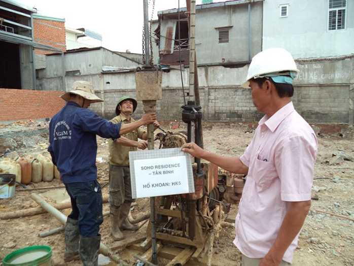 nguyen nhan va cach xu ly vet nut tuong be tong nha 8